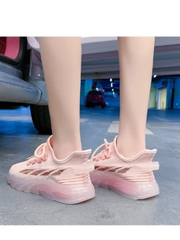 Дышащие студенческие кроссовки для бега, модные женские летние кроссовки 2023 с сетчатой подошвой, модные красочные повседневные туфли на платформе