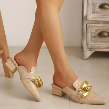 Новая женская обувь Полуботинки Baotou с металлической цепочкой, острый носок, обувь Muller на толстом каблуке, трендовые летние сандалии с темпераментом.