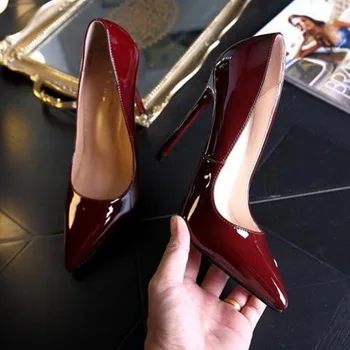 Новые женские туфли на высоком каблуке, красные блестящие брендовые туфли-лодочки телесного цвета, черная лакированная кожа, 8 см, пикантные свадебные модельные туфли с острым носком